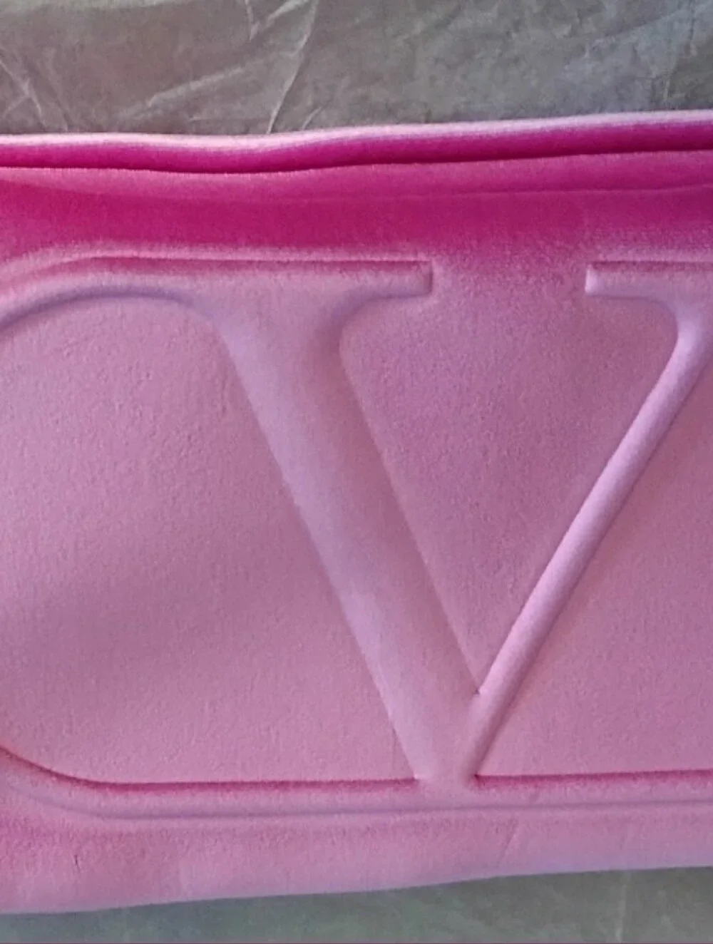 New Valentino Mixed Ombre Velvet Velour Pink Beauty Makeup Travel Wristlet Bag